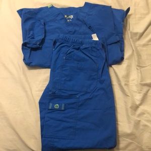 WonderWink royal blue XS scrub top and bottom